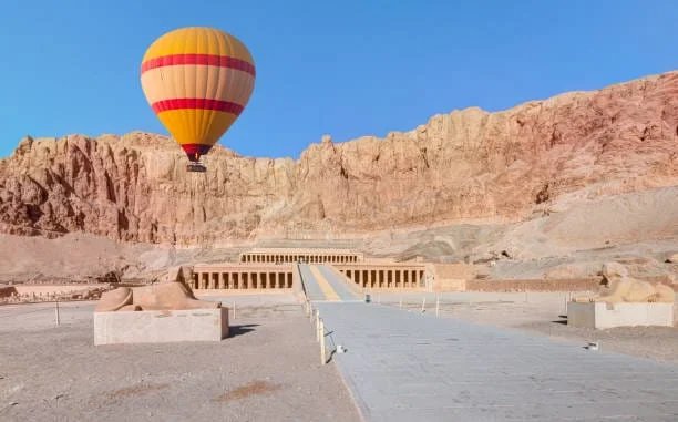 Luxor mit Heißluftballon – Foto 7
